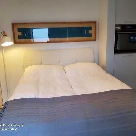 Centrum Apartment อาคูเรย์รี ภายนอก รูปภาพ