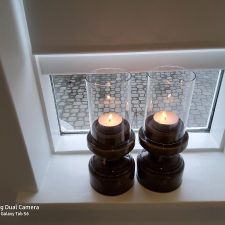 Centrum Apartment อาคูเรย์รี ภายนอก รูปภาพ
